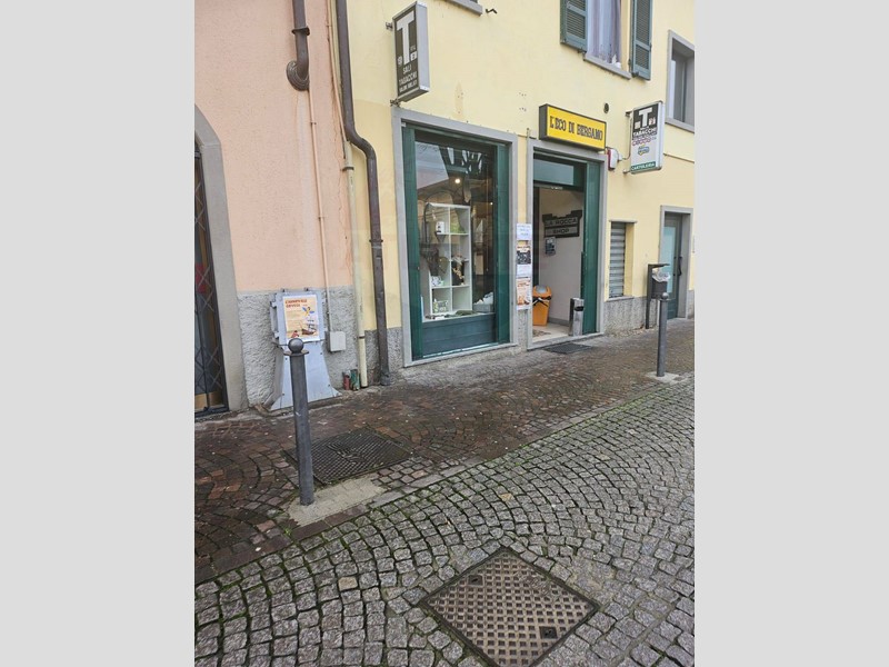 Attività commerciale in Vendita a Covo, 340'000€, 100 m²