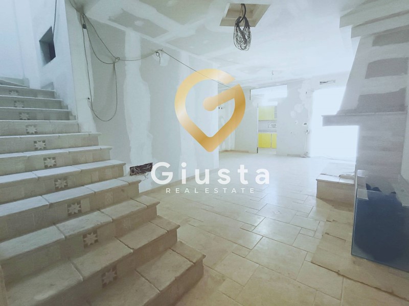 Casa Indipendente in Vendita a Latiano, 120'000€, 97 m²