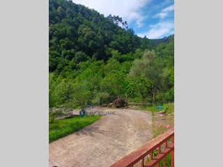 Appartamento in Vendita a Follo, 98'000€, 137 m²