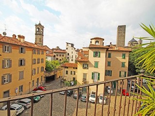 Trilocale in Vendita a Bergamo, 800'000€, 200 m²