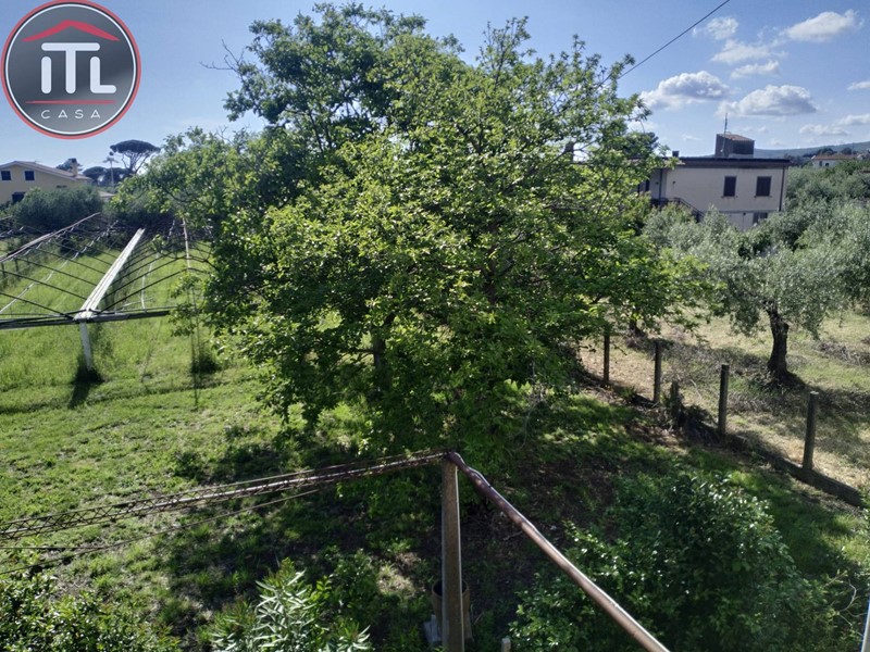 Villa in Vendita a Velletri, 265'000€, 220 m², con Box