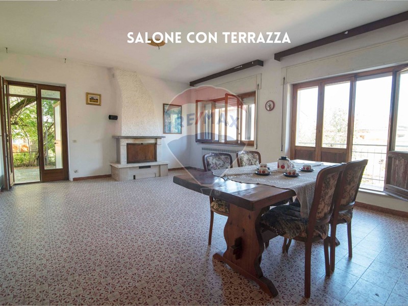 Appartamento in Vendita a Roccastrada, 115'000€, 147 m²