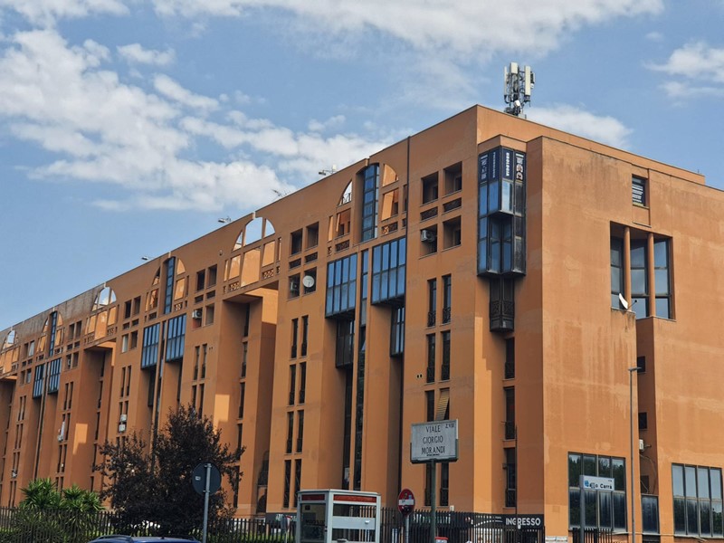 Negozio in Vendita a Roma, 480'000€, 420 m²