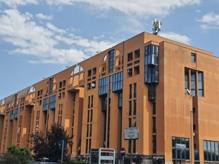 Negozio in Vendita a Roma, 480'000€, 420 m²