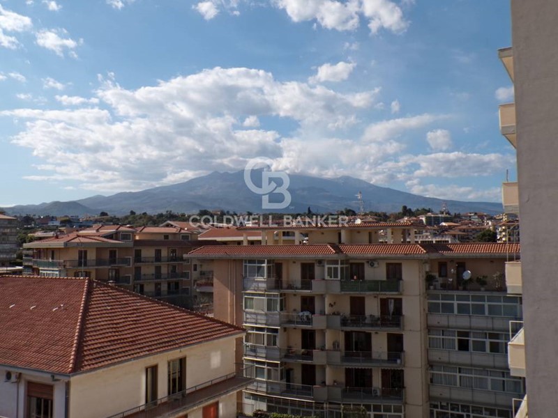 Appartamento in Vendita a Acireale, 150'000&euro;, 144 m²