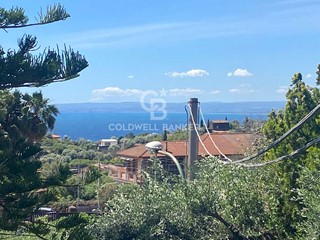 Quadrilocale in Vendita a Aci Castello, 169'000€, 98 m²