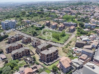 Villetta a schiera in Vendita a San Gregorio di Catania, 2'700'000&euro;, 10000 m², con Box