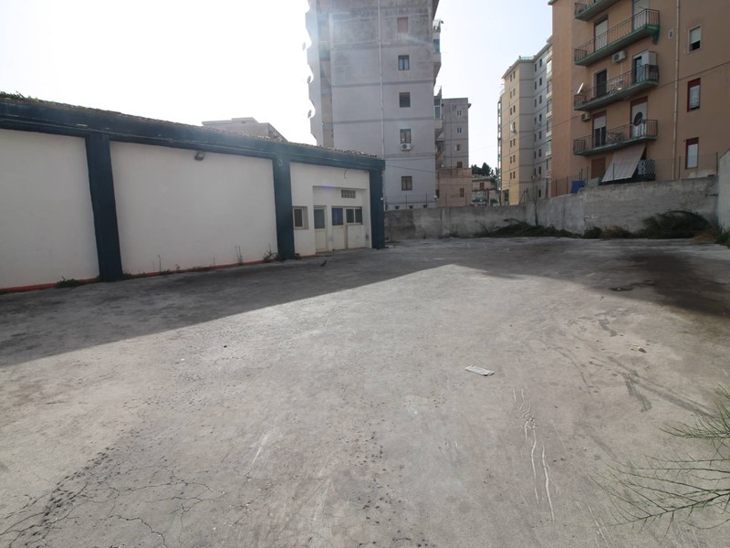 Capannone in Vendita a Siracusa, 160'000€, 156 m²
