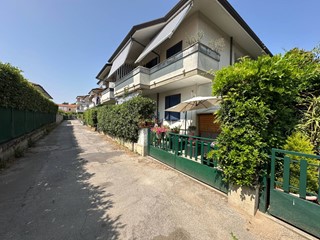Quadrilocale in Vendita a Viareggio, 189'000€, 78 m²