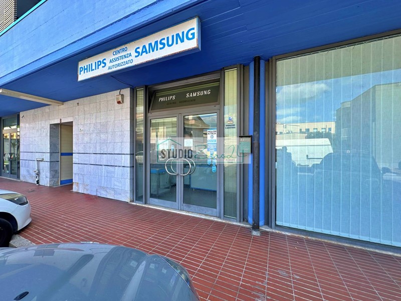 Immobile commerciale in Vendita a Viareggio, 90'000€, 38 m²
