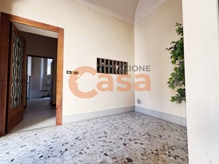 Ufficio in Affitto a Piacenza, 550€, 80 m²