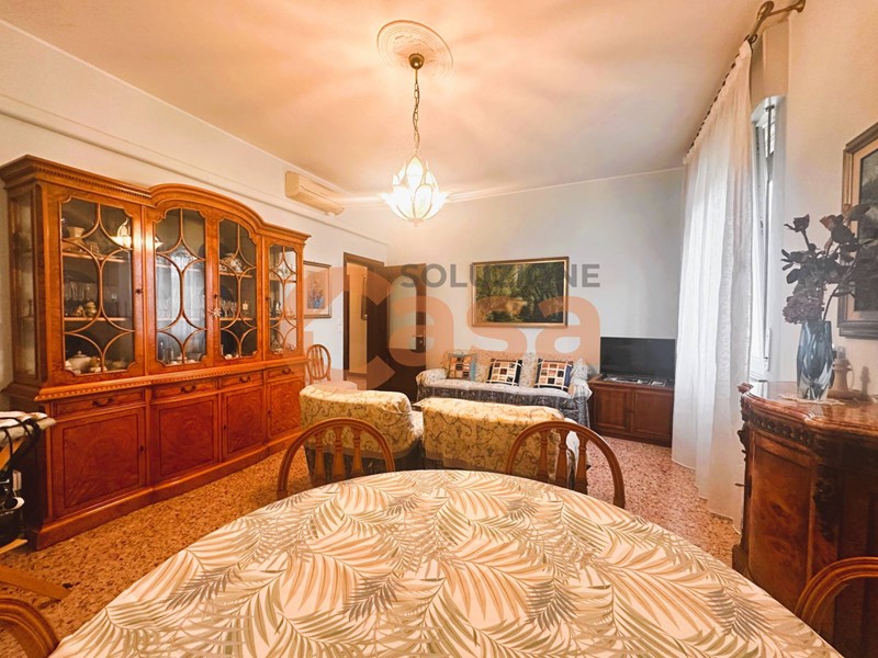 Quadrilocale in Vendita a Piacenza, 195'000€, 143 m²