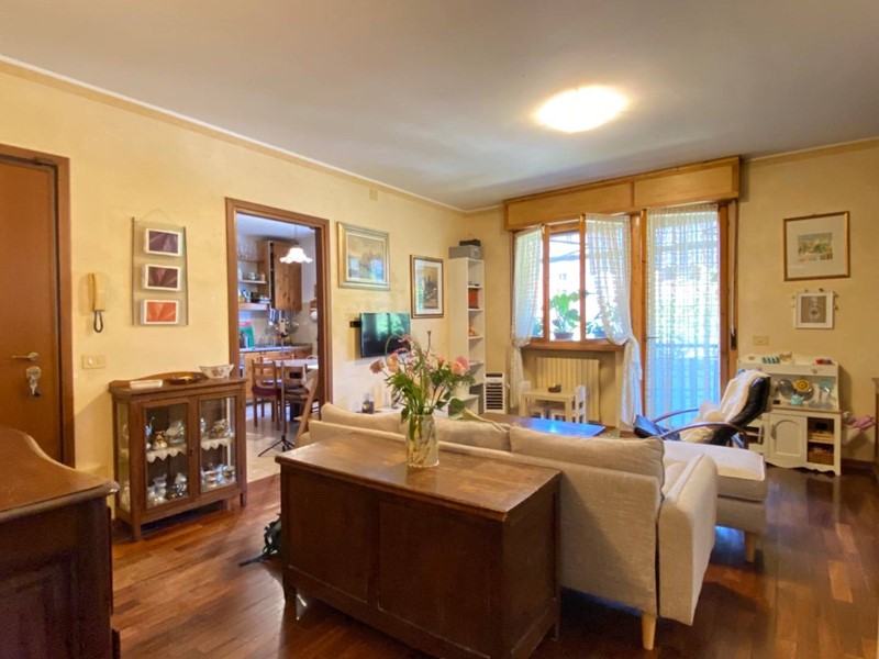 Appartamento in Vendita a Parma, 370'000€, 170 m²