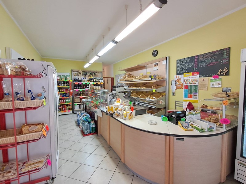 Attività commerciale in Vendita a Ferrara, 60'000€, 33 m²