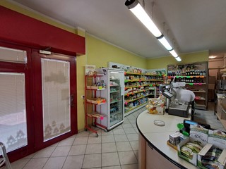 Attività commerciale in Vendita a Ferrara, 60'000€, 33 m²