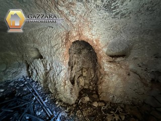 Terreno agricolo in Vendita a Canicattini Bagni, 105'000€, 3470 m²