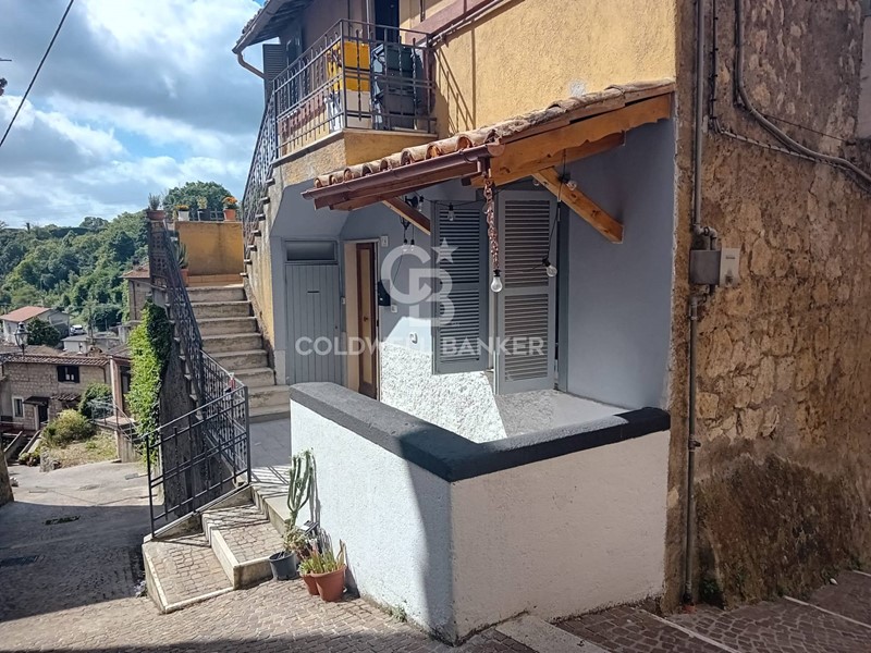 Quadrilocale in Vendita a Carbognano, 34'000€, 90 m²