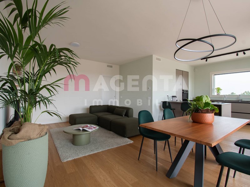 Quadrilocale in Vendita a Borgosatollo, 422'000€, 170 m²