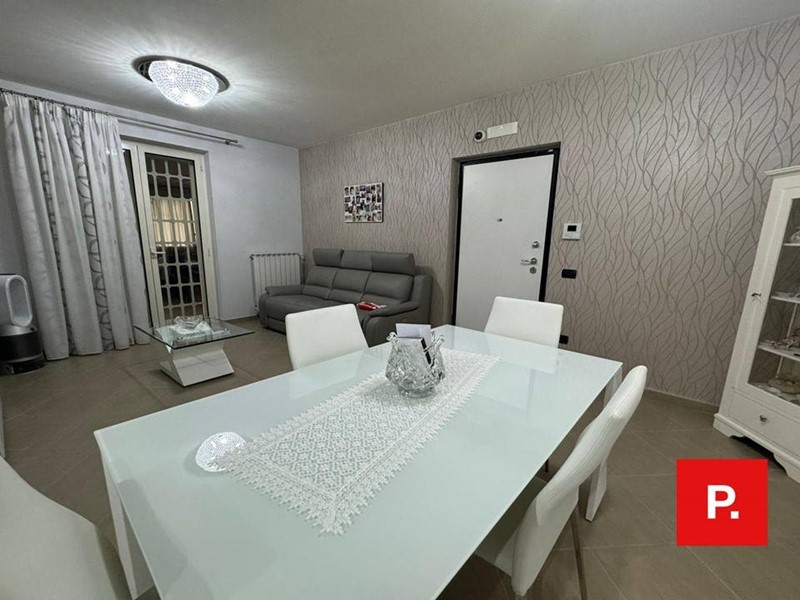 Quadrilocale in Vendita a Caserta, 305'000€, 95 m²