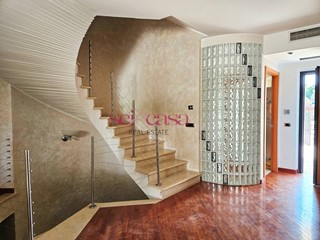 Villa in Vendita a Grosseto, 680'000€, 280 m²