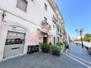 Immobile commerciale in Affitto a Campobasso, 800€, 45 m²