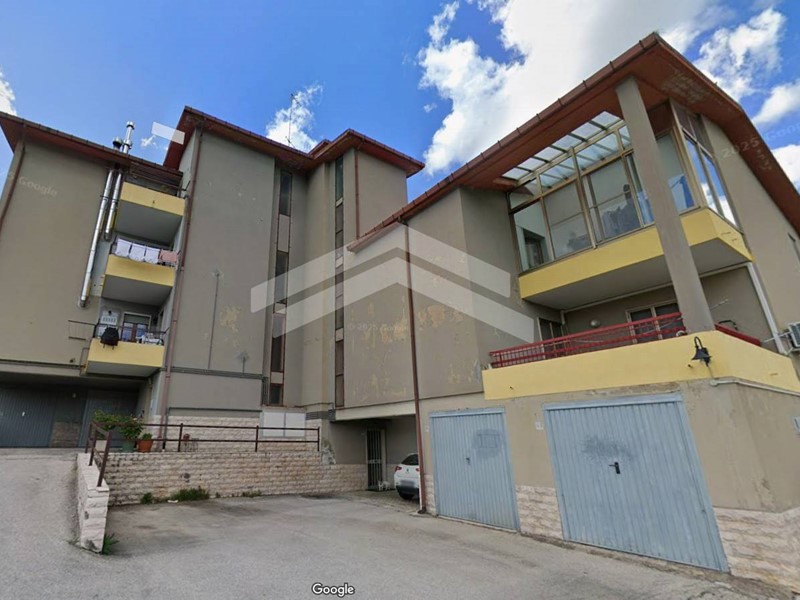 Quadrilocale in Vendita a Ripalimosani, 95'000€, 121 m²