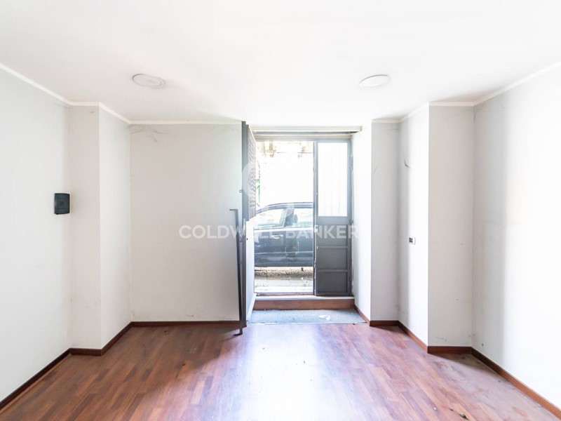 Immobile commerciale in Vendita a Catania, 214'000&euro;, 445 m², con Box