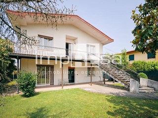 Villa in Vendita a San Biagio di Callalta, 253'000€, 250 m²