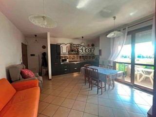 Quadrilocale in Vendita a Paese, 138'000€, 73 m²