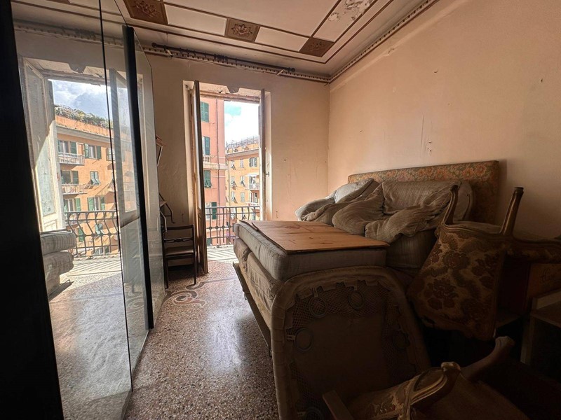 Appartamento in Vendita a Genova, 280'000€, 130 m²