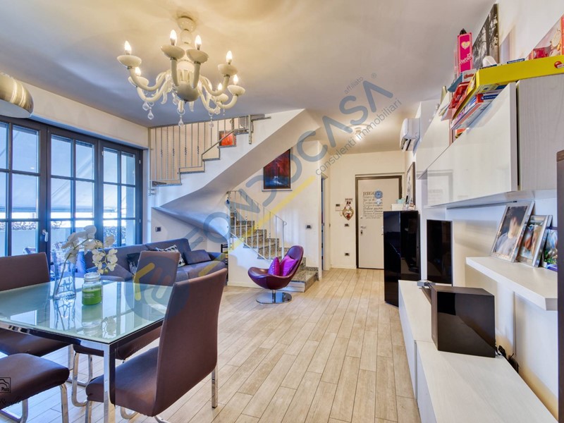 Quadrilocale in Vendita a Cesano Maderno, 299'000€, 129 m²