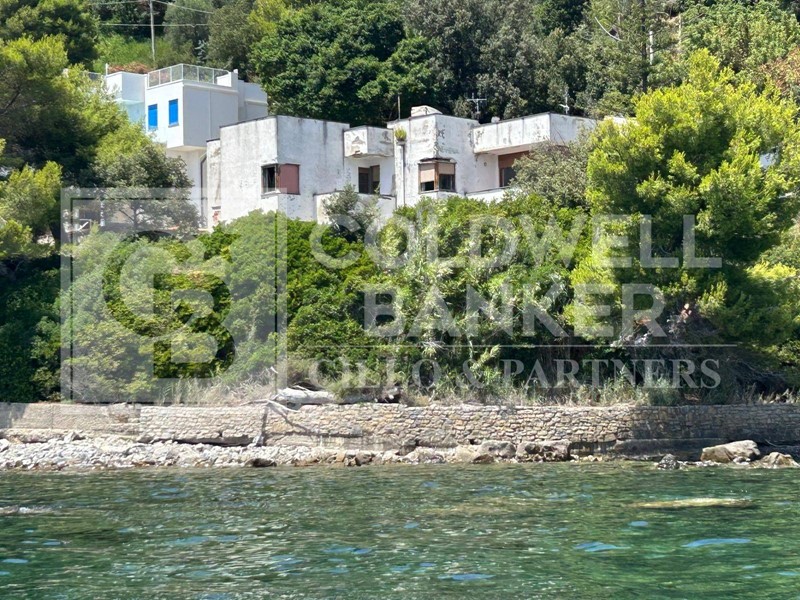 Casa Semi Indipendente in Vendita a Pollica, 700'000&euro;, 270 m²