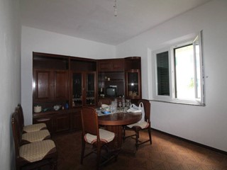 Quadrilocale in Vendita a Pontedera, 85'000€, 70 m²