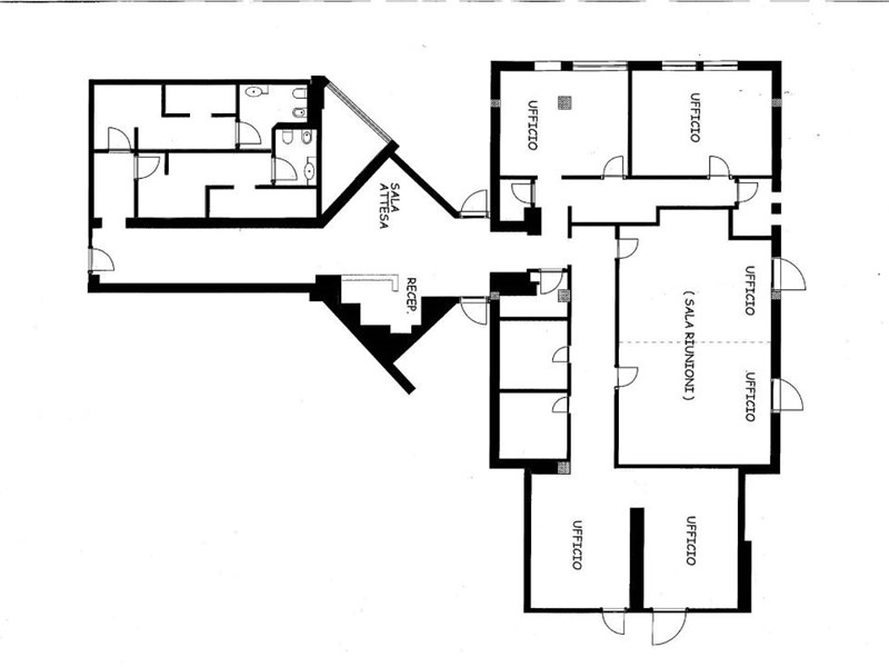 Ufficio in Affitto a Ponsacco, 2'650€, 282 m²