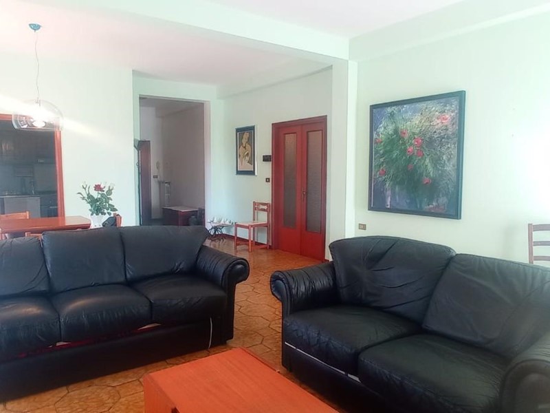 Appartamento in Vendita a Fucecchio, 175'000€, 120 m², con Box