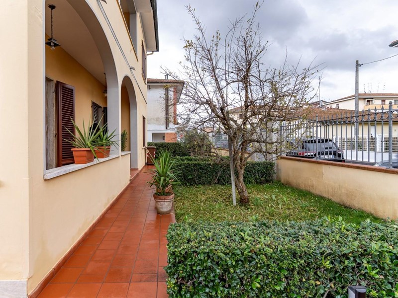 Villa in Vendita a Fucecchio, 350'000€, 180 m²