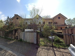 Villetta a schiera in Vendita a Assago, 135'750€, 217 m², con Box
