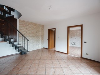 Quadrilocale in Vendita a Rubiera, 170'000€, 95 m², con Box