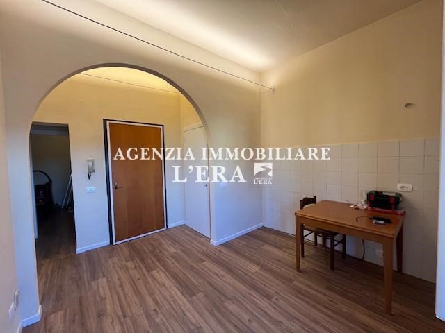 Quadrilocale in Vendita a Pontedera, zona Il Romito, 120'000€, 70 m²