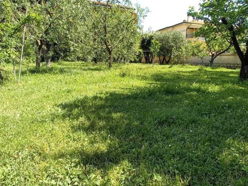 Villa in Vendita a Ponsacco, 395'000€, 501 m²