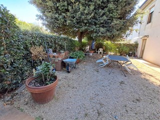 Casa Indipendente in Vendita a Crespina Lorenzana, 240'000€, 222 m², arredato