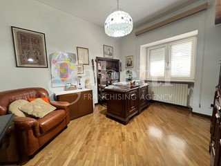 Villa in Vendita a Isernia, 497 m²