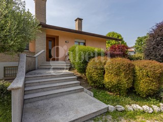 Casa Indipendente in Vendita a Sesto al Reghena, 350'000€, 190 m², arredato