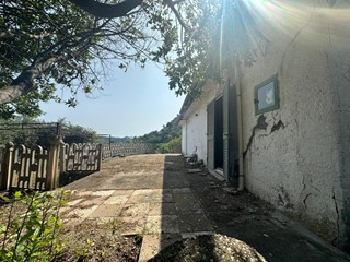 Casa Indipendente in Vendita a Gualtieri Sicaminò, 48'000€, 85 m²