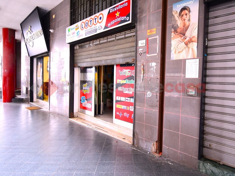 Negozio in Vendita a Nocera Superiore, 115'000€, 50 m²