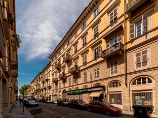 Appartamento in Vendita a Torino, 480'000€, 160 m²