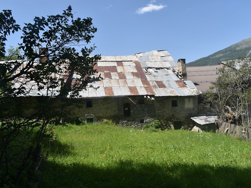 Casale in Vendita a Oulx, 55'000€, 400 m²