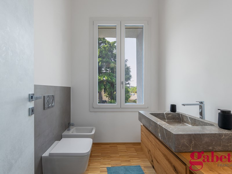 Villa in Vendita a Monza, 1'590'000€, 220 m², arredato