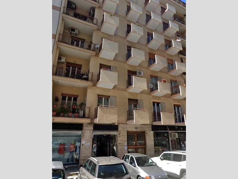 Ufficio in Vendita a Palermo, 78'000€, 54 m²