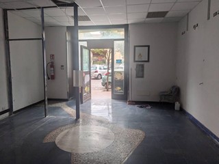 Immobile commerciale in Affitto a Torre Annunziata, 650€, 130 m²